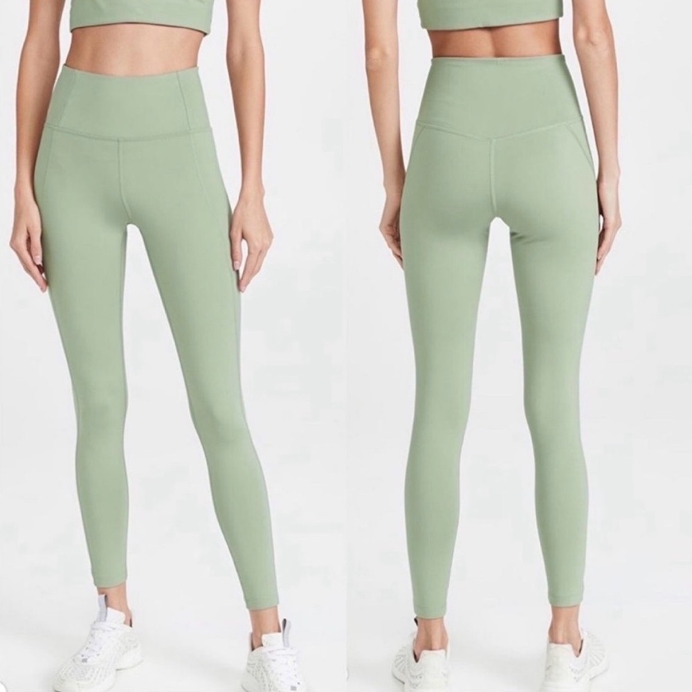 Girlfriend Collective Ribbed High Rise 7/8 Legging in Mint Green. EUC. Size XS
